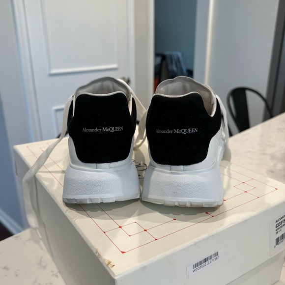 Alexander McQueen Court Sneakers, size 39.5 (US size 9) - Picture 4 of 12
